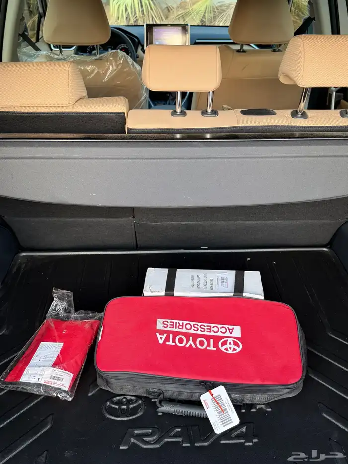 تايوتا راف فور2025 13