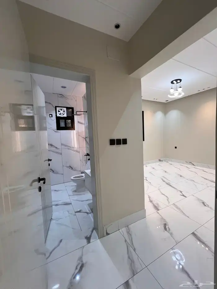 ارواف بمدخل سيارة مساحه واسعه طريق الثمانين خميس مشيط 750 29