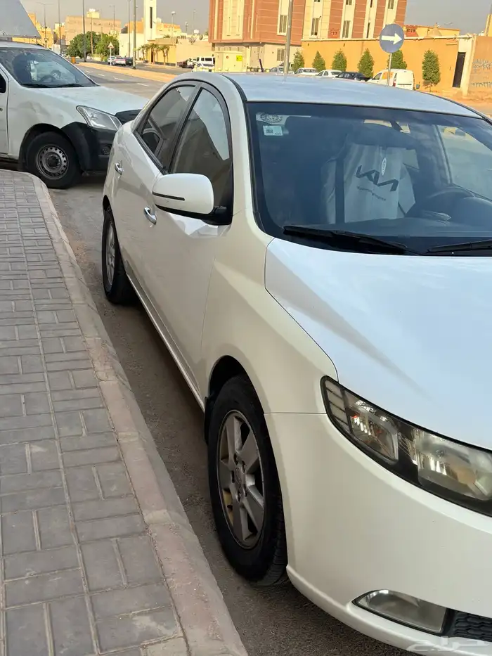 Kia cerato 2013 3