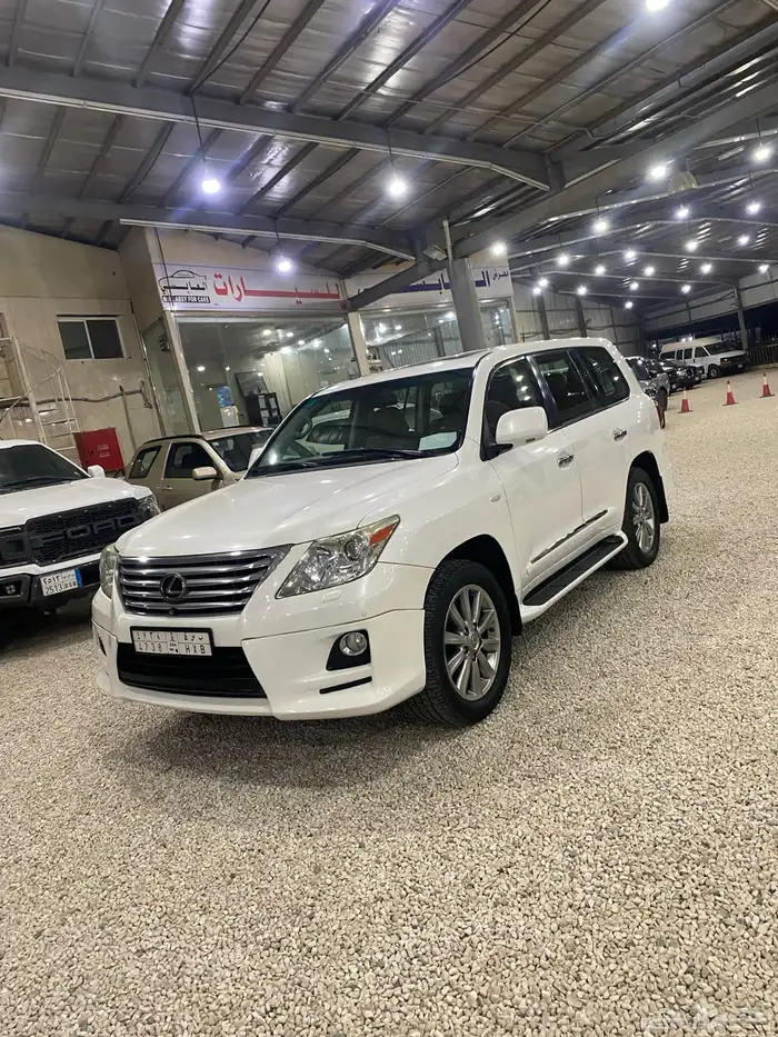 جيب لكزس 2011 ماشي 189000 2