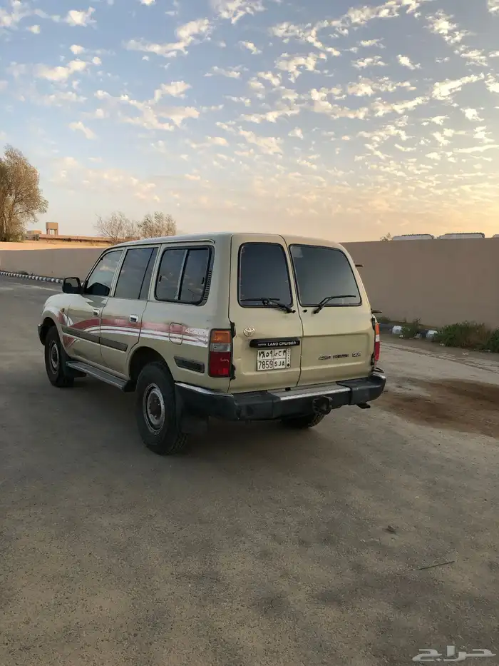 لاندكروزر GX 1