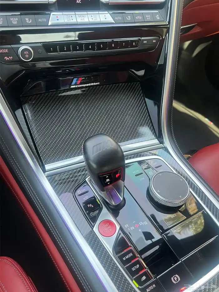 BMW M8 COMPETITION 8