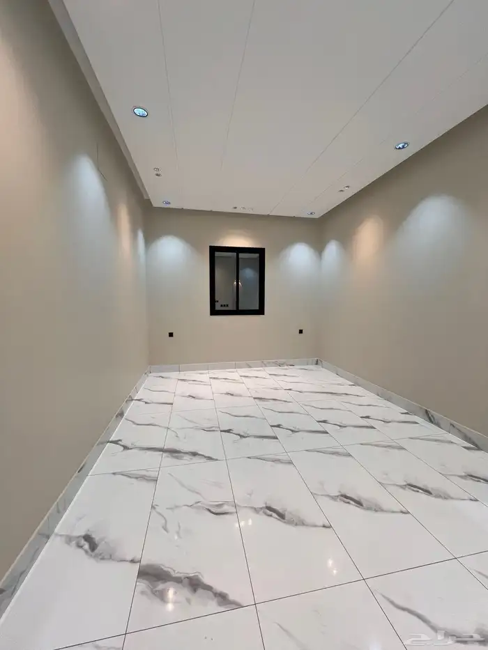 ارواف بمدخل سيارة مساحه واسعه طريق الثمانين خميس مشيط 750 11