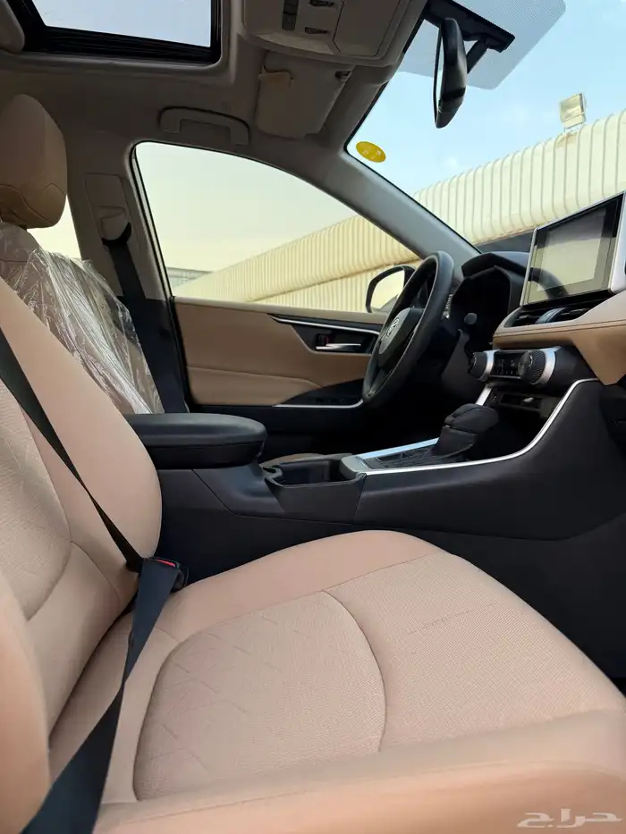 تايوتا راف فور2025 11