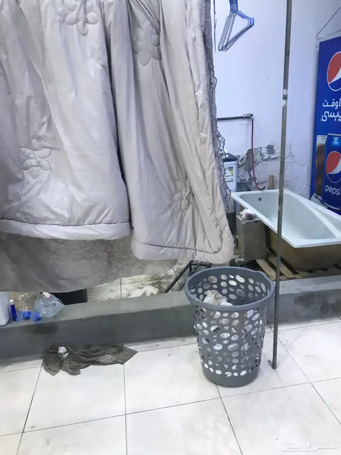 مغسله متكامل بجميع اغراضها نظيف على الشرط 16