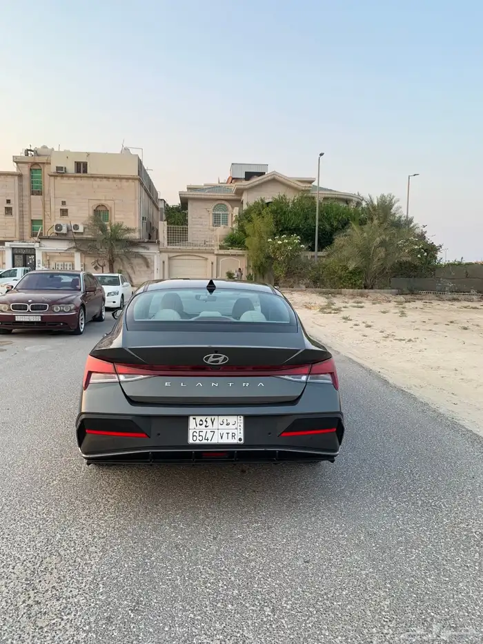 هونداي انترا 2024 5
