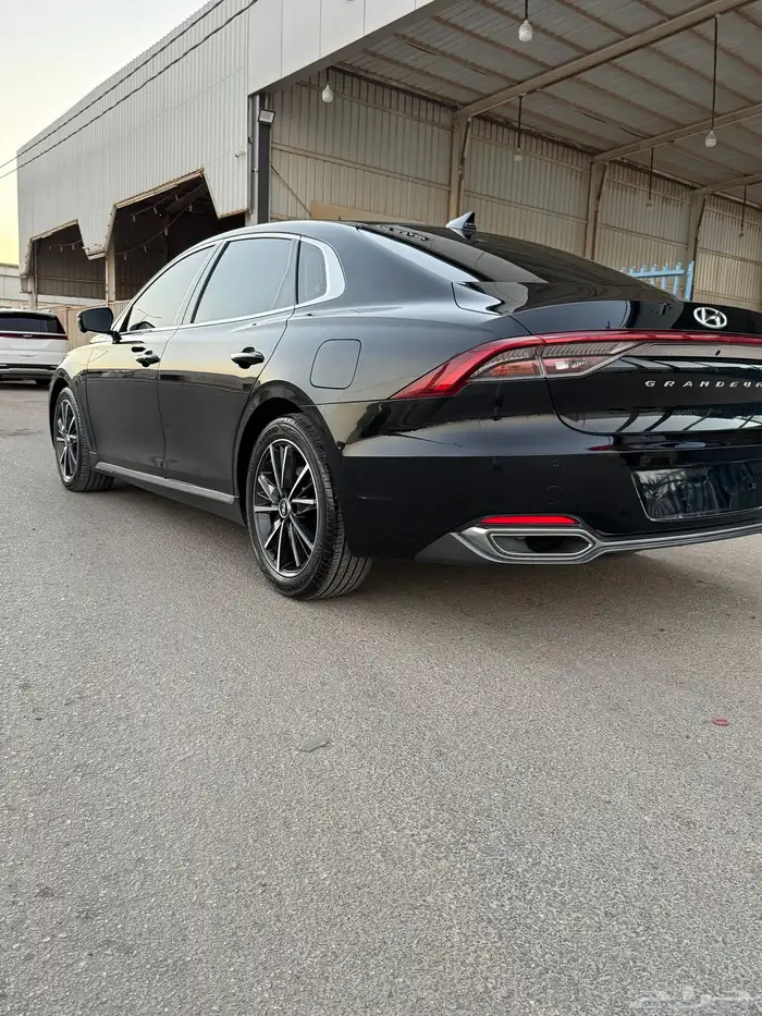 ازيرا 2022 بنزين 51