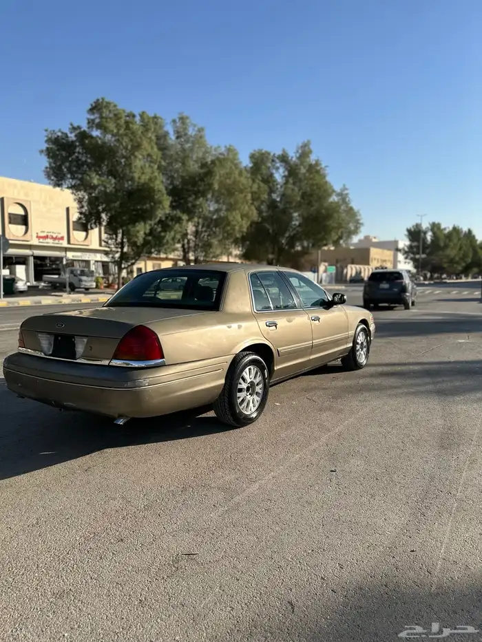 كراون فكتوريا فل كامل مواصفات خاصة موديل 2003 مالك اول 3