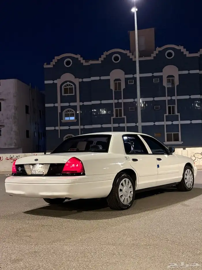 فورد فكتوريا 2003 بوليسي 3
