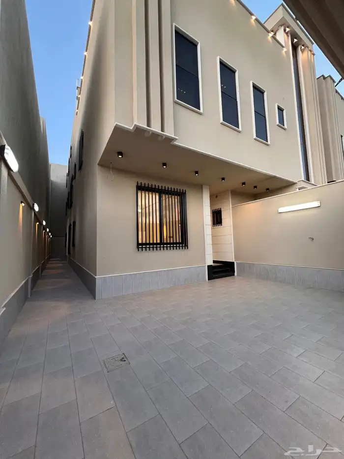 ارواف بمدخل سيارة مساحه واسعه طريق الثمانين خميس مشيط 750 3