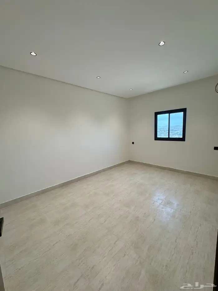 للبيع بمدينه أبها شقق دوبلكس مع غرفه سائق ومواقف خاصه 24