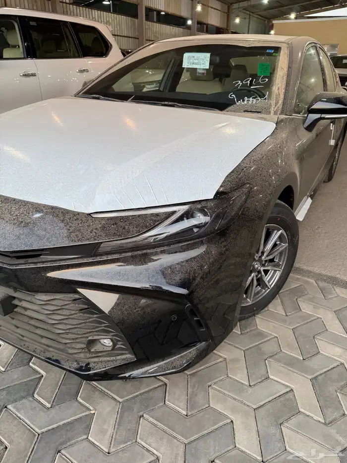 كامري E استاندر 2025 اسود اصفار 1