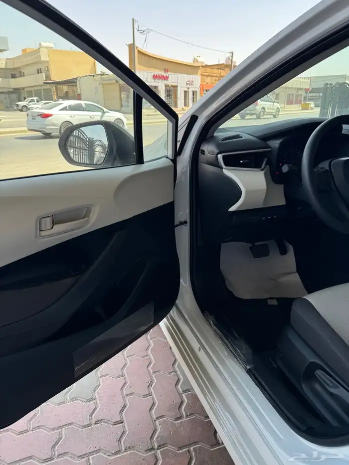 تويوتا كورلا XLI مطور فتحة بنزين 2025 7