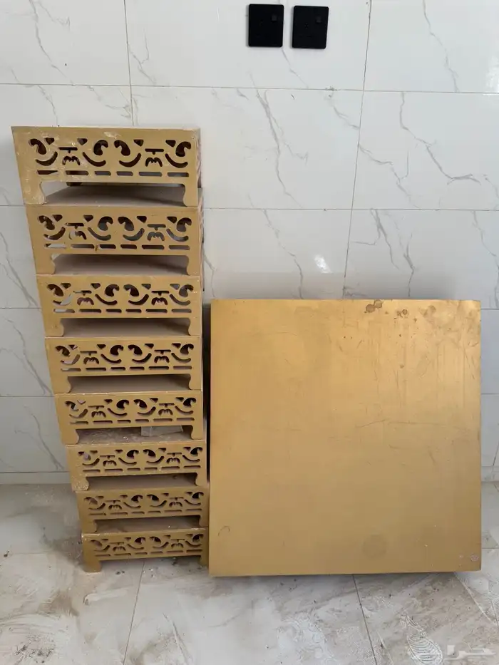 طاوله مربعه كبيره  8 طاولات صغيره خدمه 0