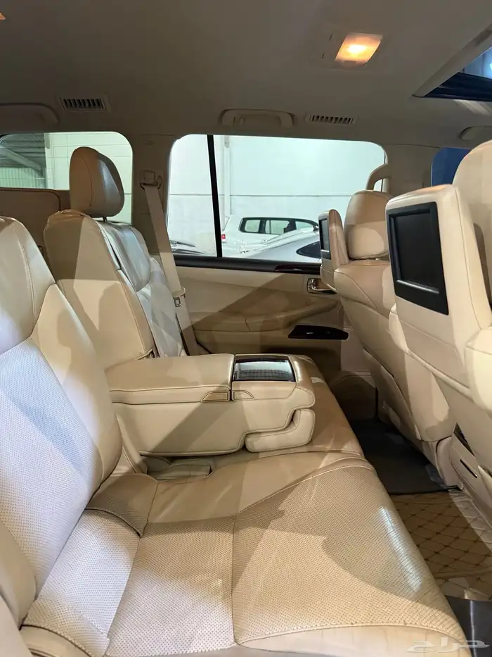جيب لكزس 2015 LX570 فل كامل 28