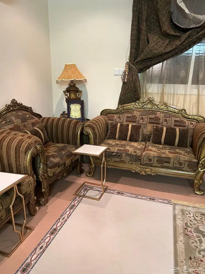 كنب نظيف تم التخفيض الى 800 1