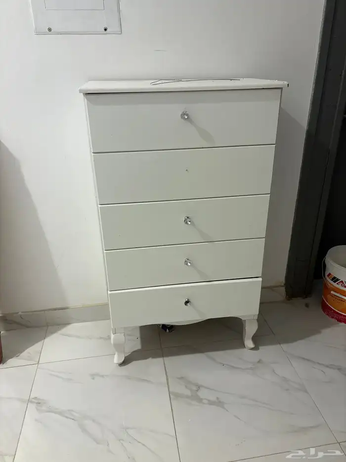 اللبيع غرفة نوم كامله و مجموعة اغراض و جاكوزي 3