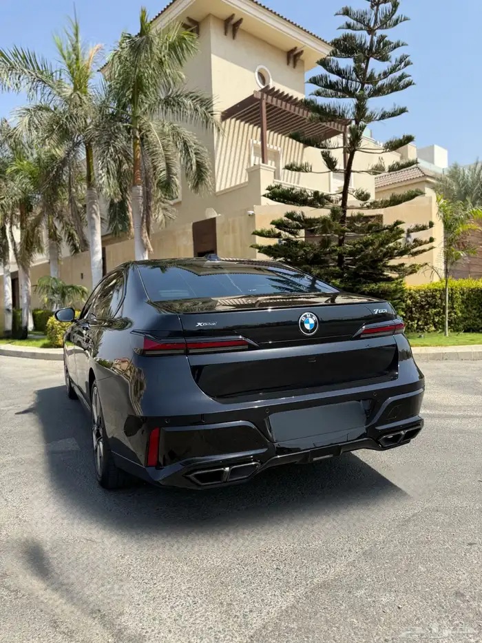 بي ام 760ماشي قليل سعودي 2