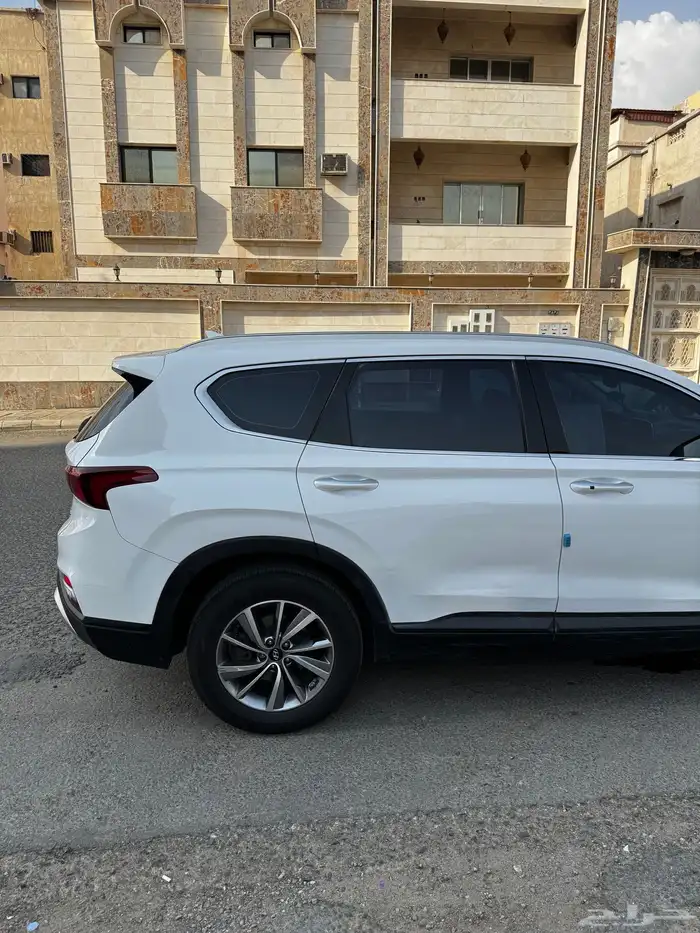 هيونداي سنتافي 2019 (ديزل) نظيفة 4