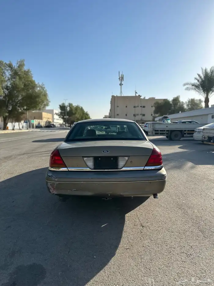 كراون فكتوريا فل كامل مواصفات خاصة موديل 2003 مالك اول 4