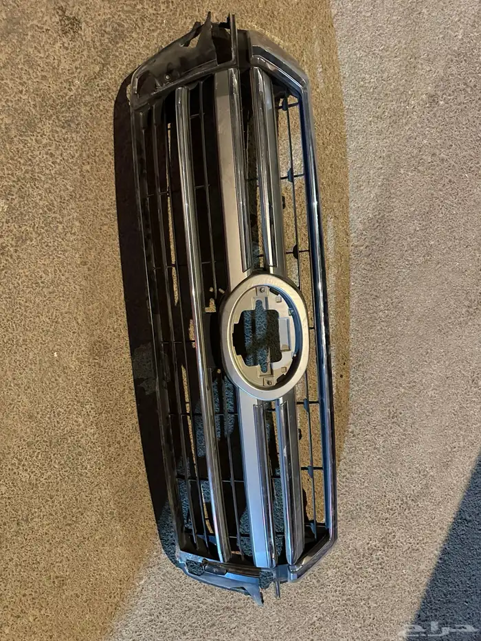 للبيع قطع لاند كروزر وجنوط اصلية 0