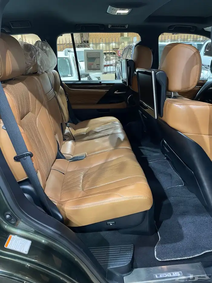 للبيع لكزس LX570 بلاك اديشن 2021 خليجي عداد 143 الف 14