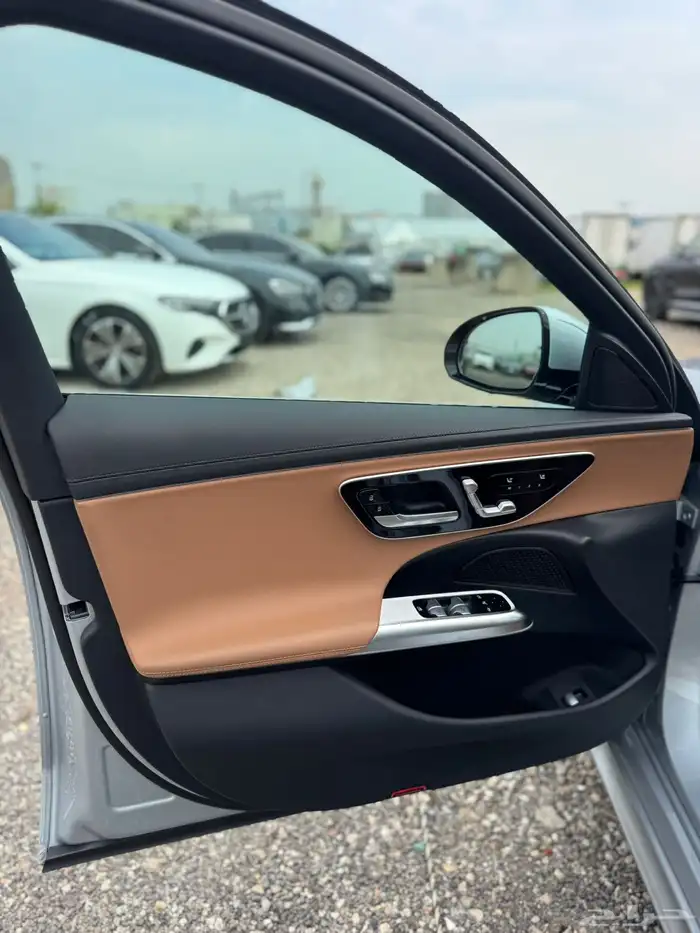 مرسيدس E200 موديل 2024 (بحاله الوكاله) 8