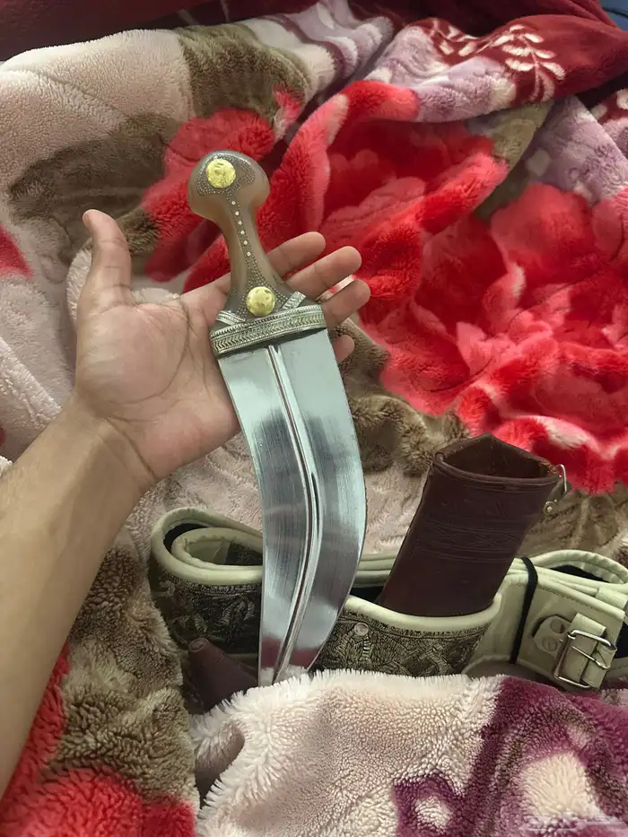 جنبيه مكعب على السوم حك زراف 1