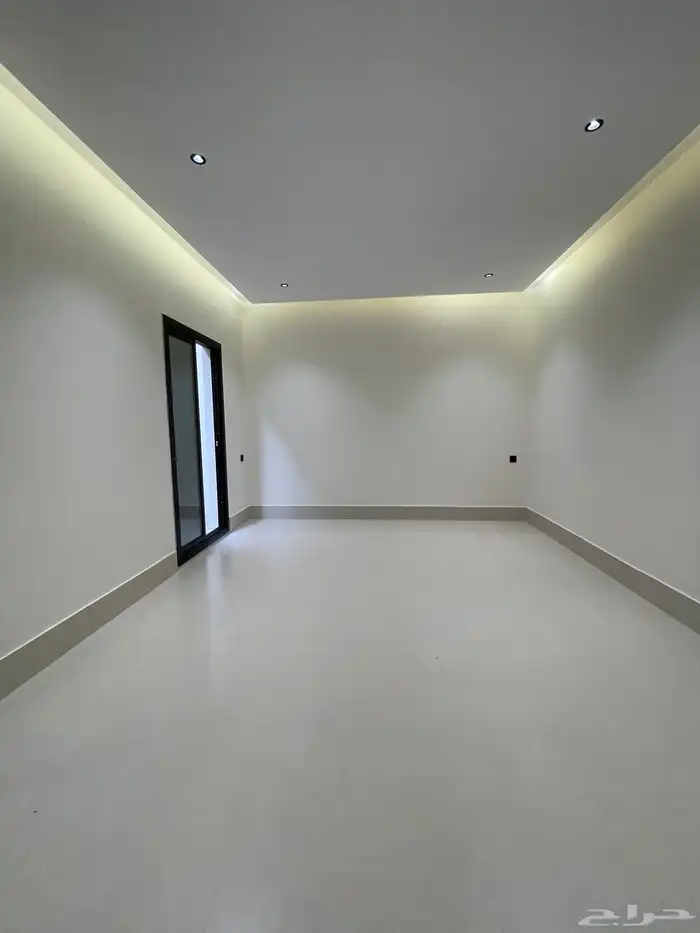 للبيع فيلا دورين وملحق بتصميم عصرى حى الضيافه 10
