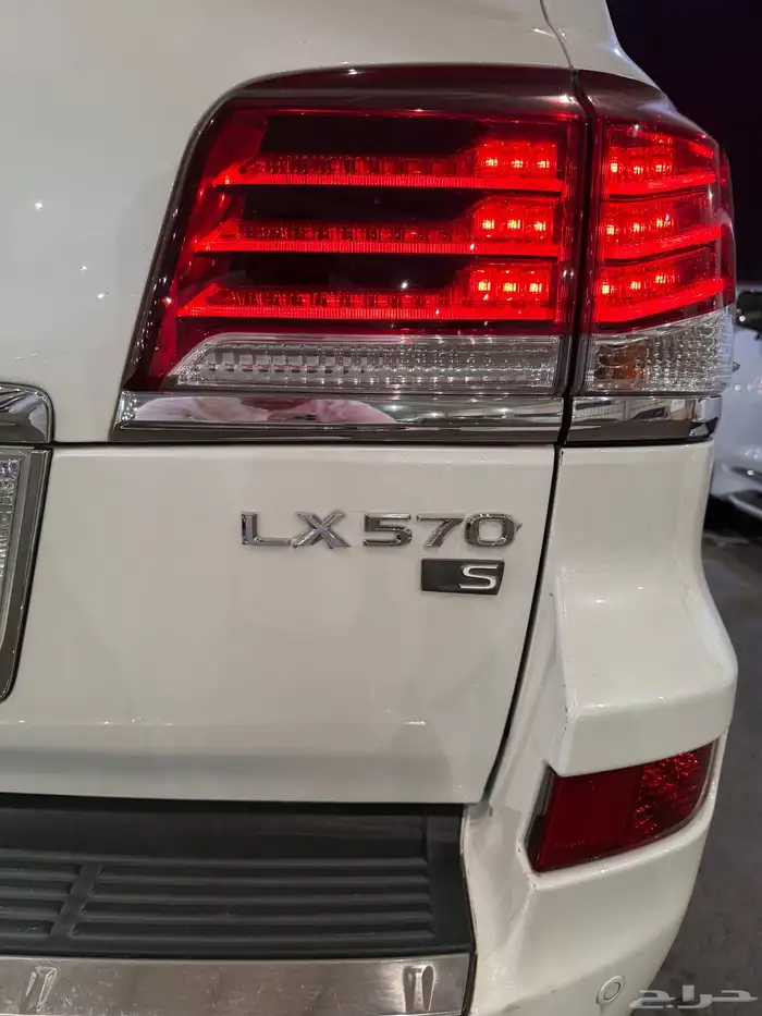 جيب لكزس 2015 LX570 فل كامل 22