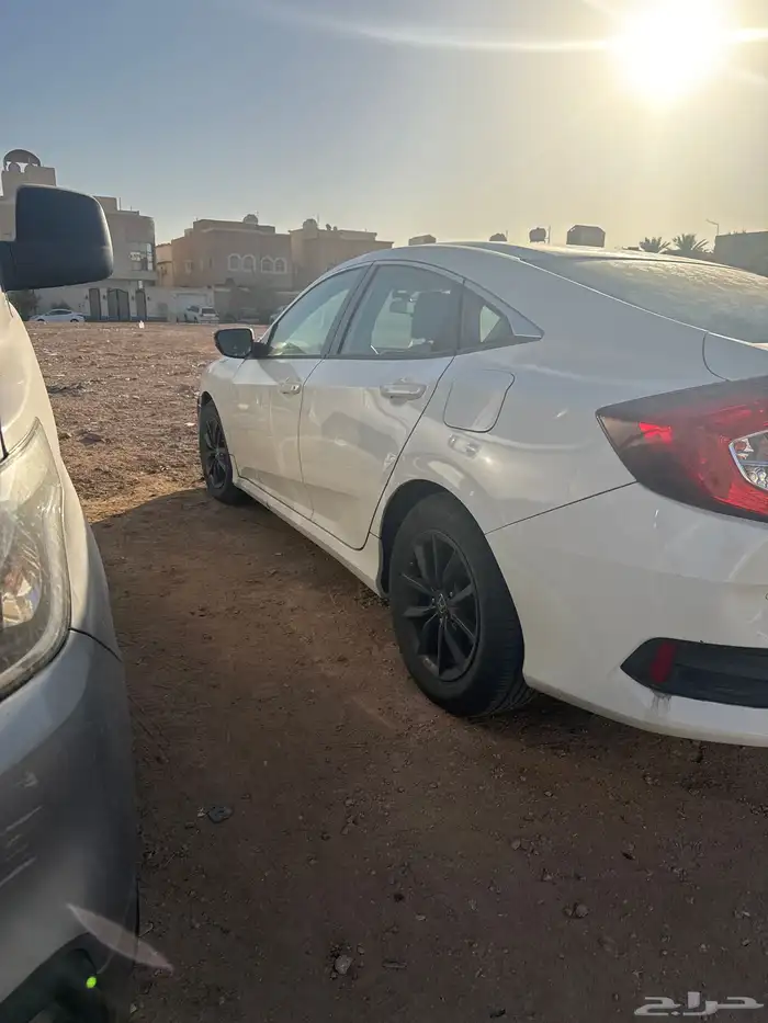 هوندا سيفيك 2020 للبيع ممشى 166الف مفحوص وجاهز بيع مستعجل 1