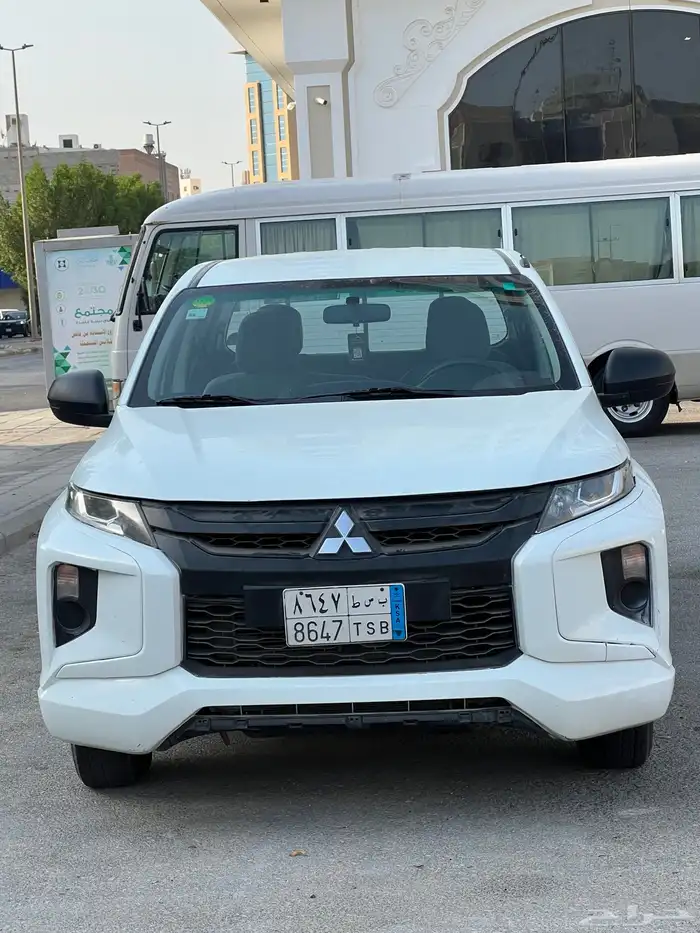ميتسوبيشي L200 موديل 2021 ديزل 4