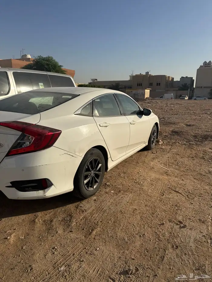 هوندا سيفيك 2020 للبيع ممشى 166الف مفحوص وجاهز بيع مستعجل 2