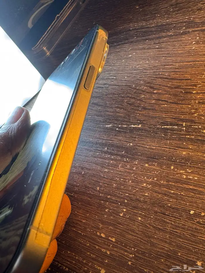 مع ساعة ابل iPhone 15 pro 256gb 3