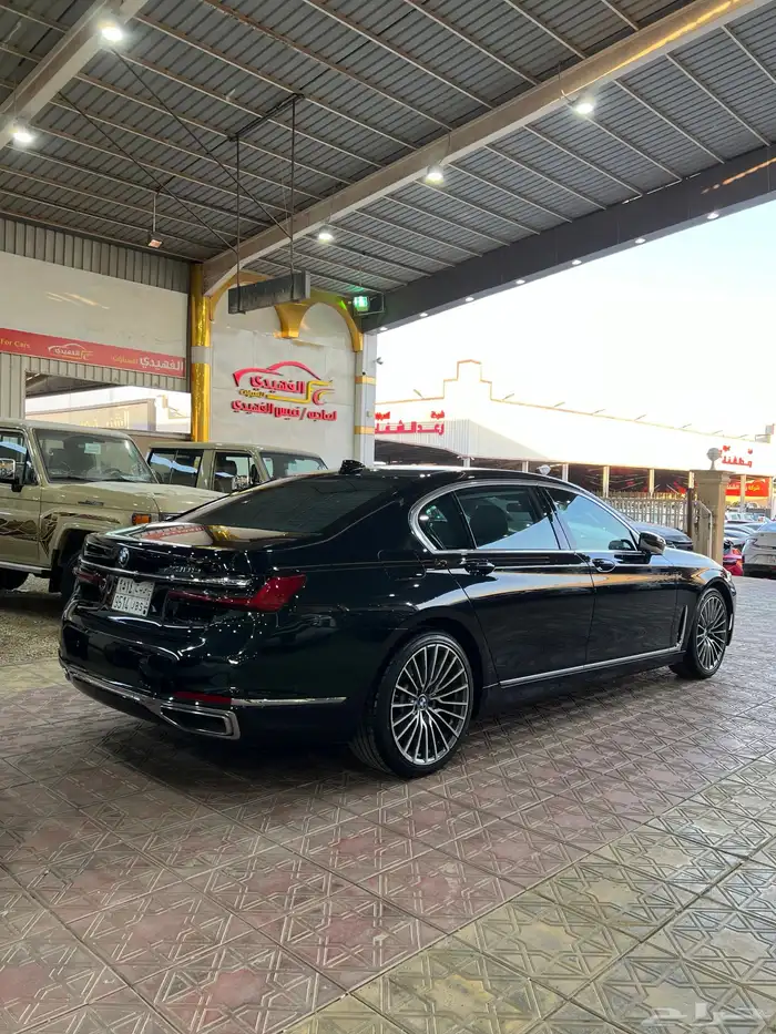 بي ام دبيلو 2022 اسود جملي 5