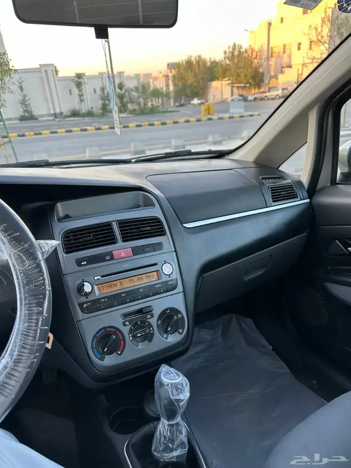 فيات لينيا Fiat Linea 2013 16