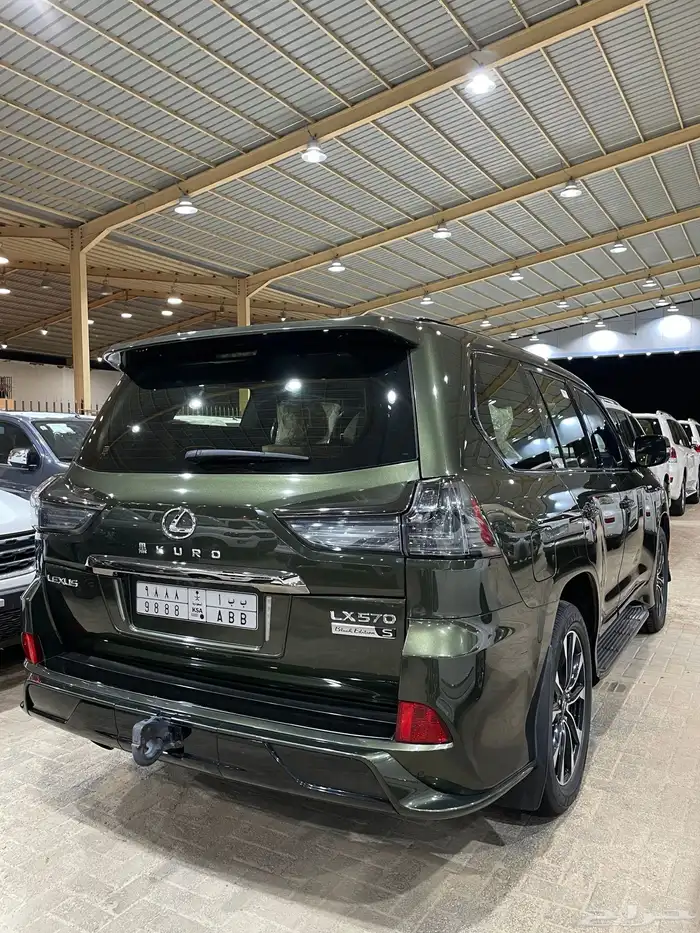 للبيع لكزس LX570 بلاك اديشن 2021 خليجي عداد 143 الف 6