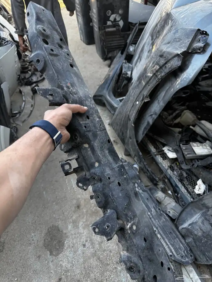 مندوب وموفر قطع غيار من تشاليح الحائر بالرياض 2