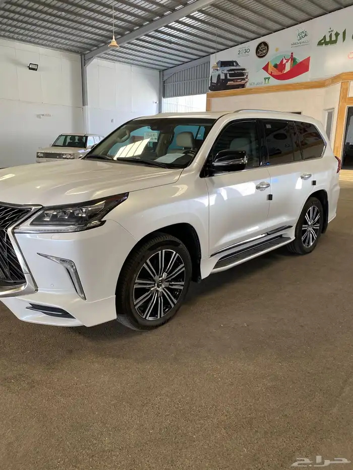 لكزس LX570 2018 سعودي 1