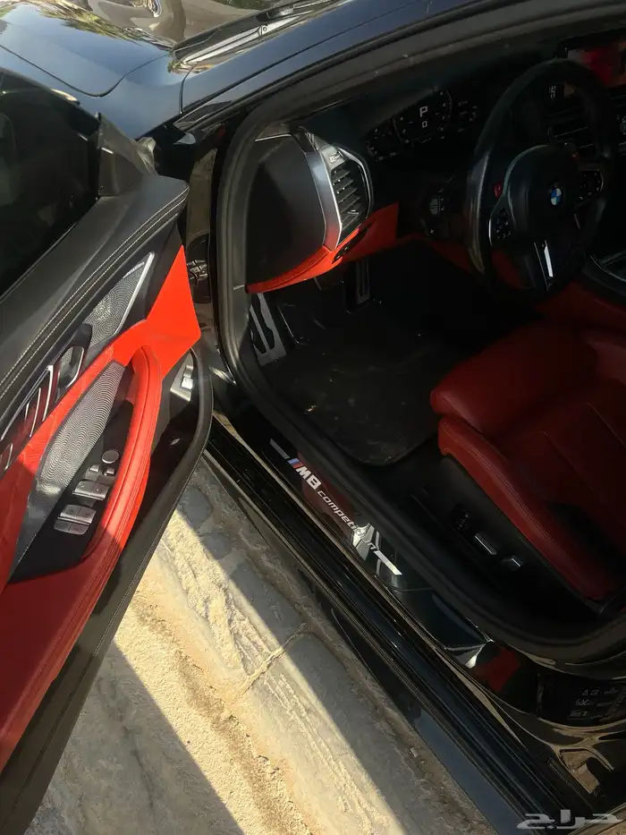 BMW M8 COMPETITION 7