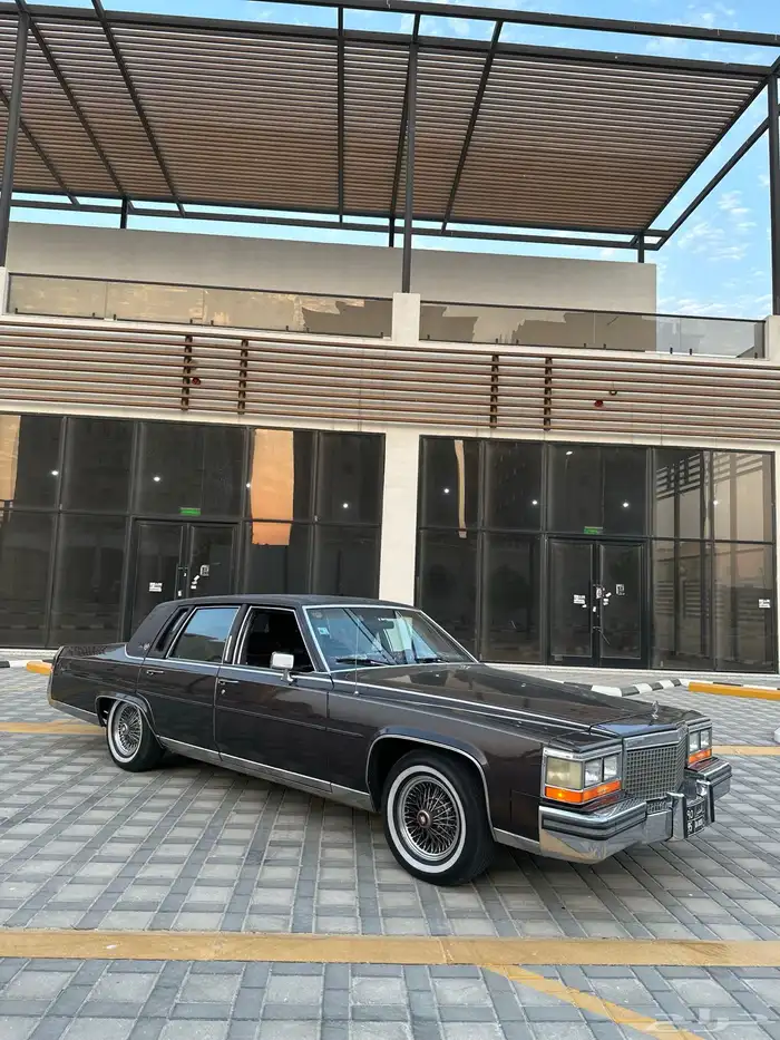 كاديلاك الملكي دي آلجنس اعلى فئة 52