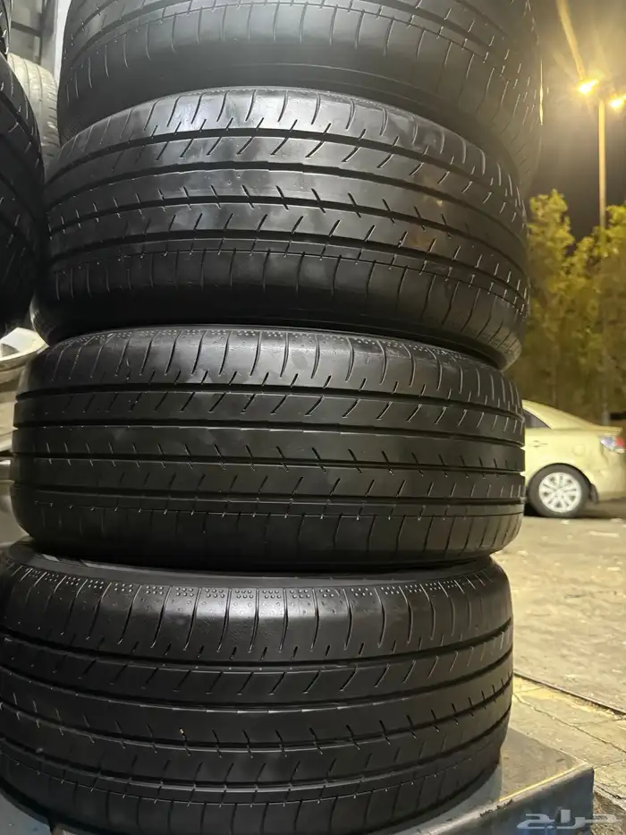 4طقم كفرات يوكوهاما ياباني مقاس الكفرات 215 55 17 1