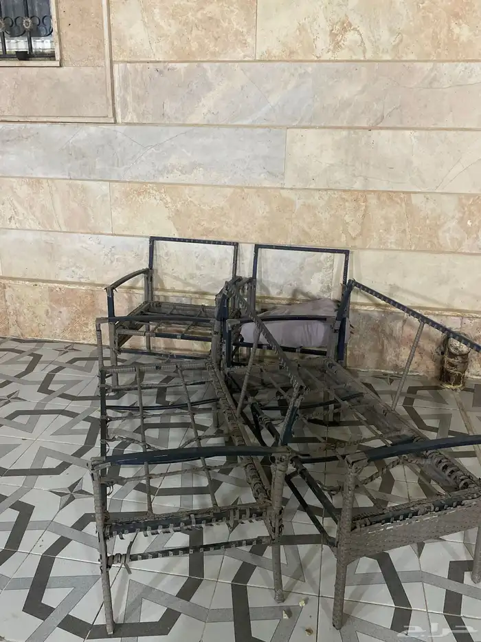 كراسي حديد 0