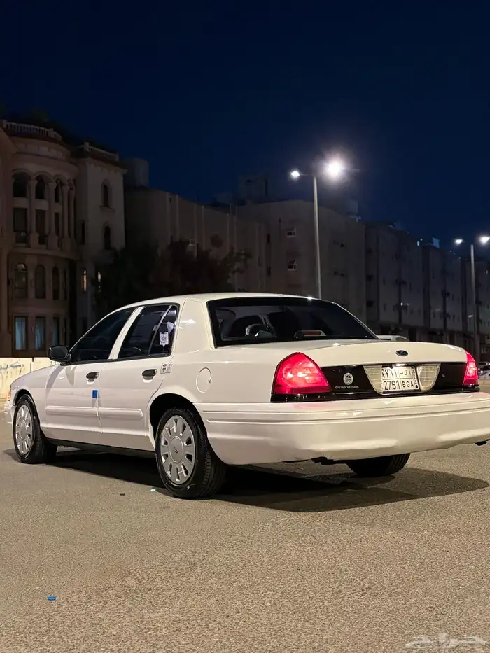 فورد فكتوريا 2003 بوليسي 2
