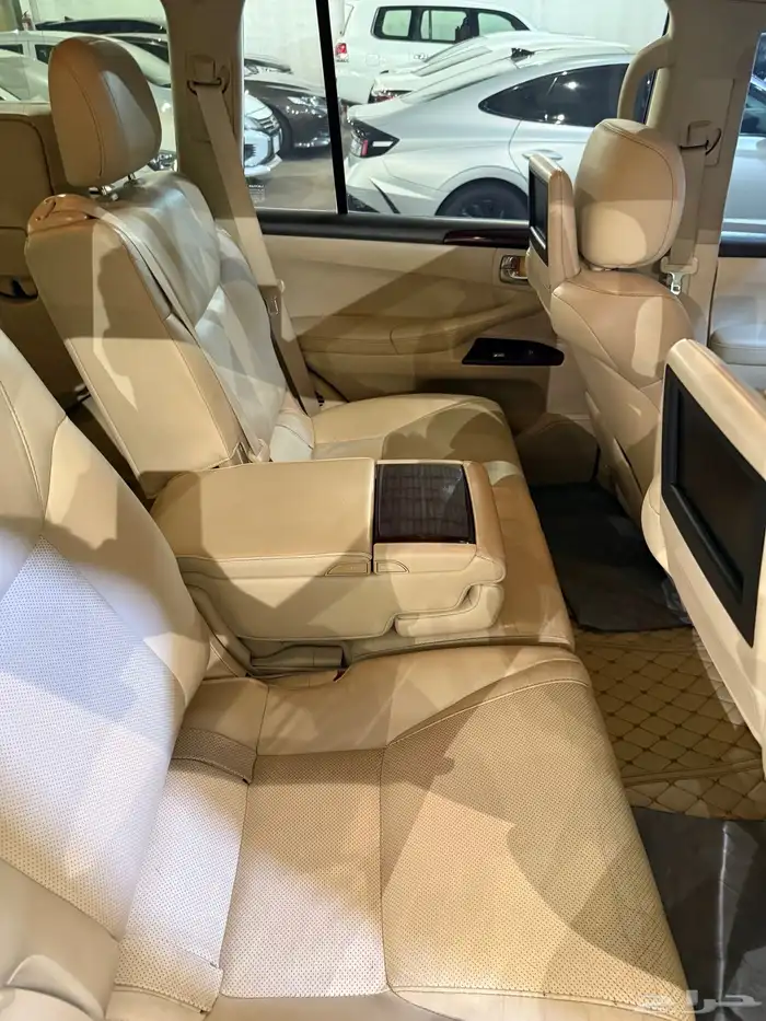 جيب لكزس 2015 LX570 فل كامل 29