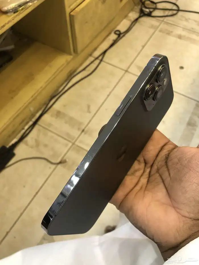 أيفون 12 برو ماكس 1