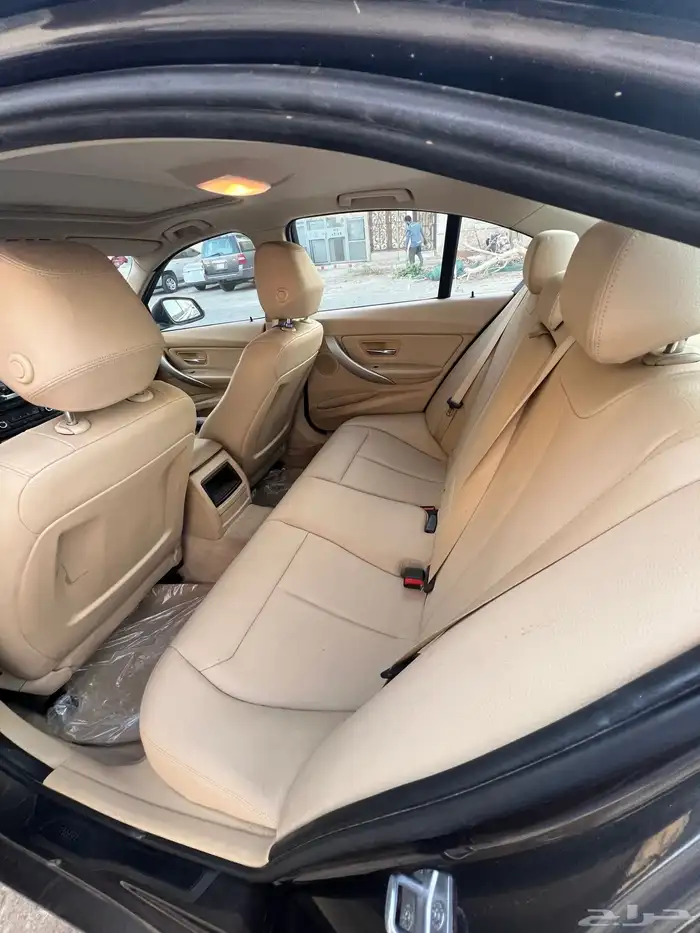 2015 BMW 320i 9