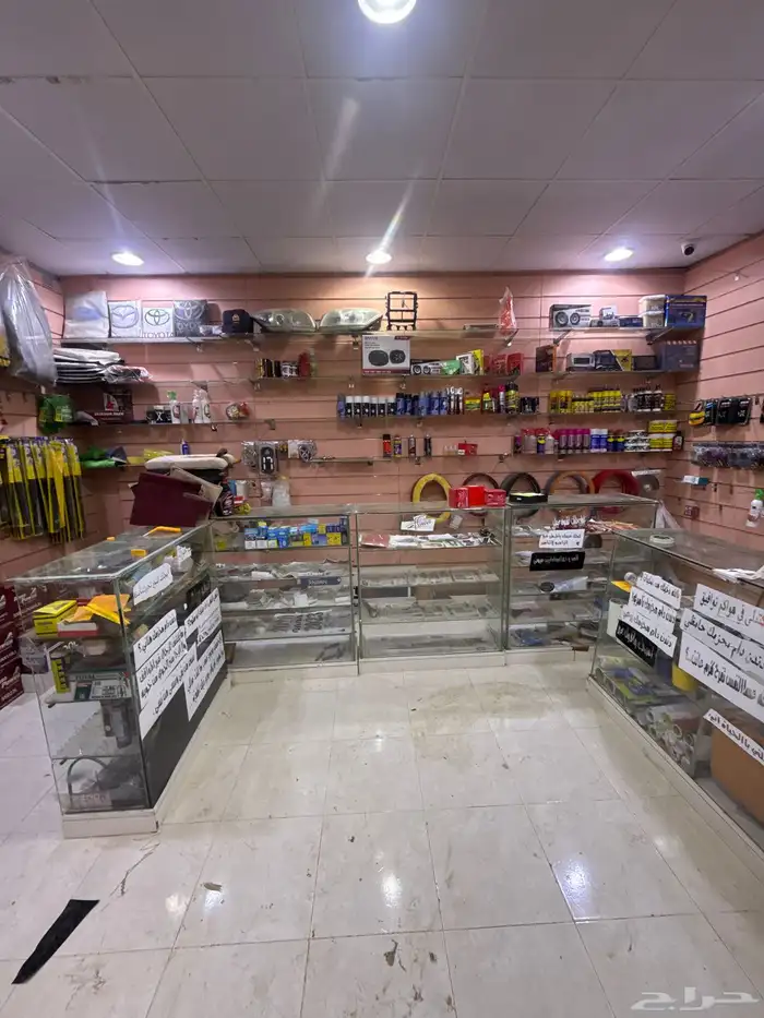 محل بطاريات وزينة سيارات للبيع 5