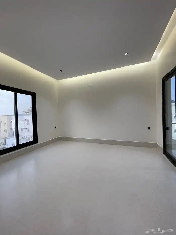 للبيع فيلا دورين وملحق بتصميم عصرى حى الضيافه 29