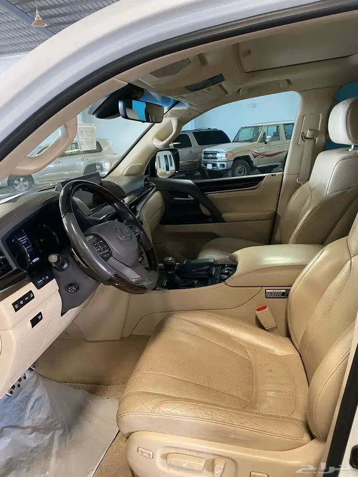 لكزس LX570 2018 سعودي 4